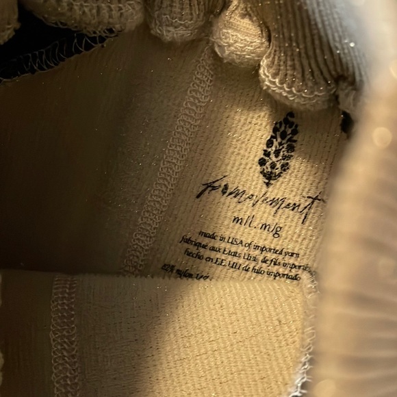 Free People Movement Rise and Shine Set size M/L NEW Champagne Combo - Picture 9 of 9